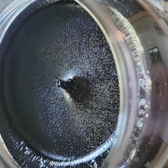 Yankee Candle Purr-Chouli with Dark Wax - Picture 2 of 3